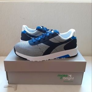 Diadora